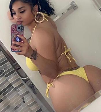 Pretty, 25  female escort, Fargo