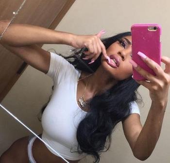 Mya, 25  female escort, Fargo